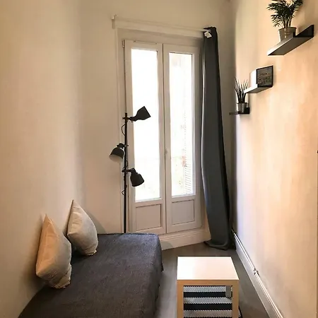 8 Rue Jean Trinquet Apartament *