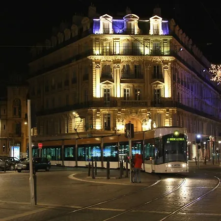 8 Rue Jean Trinquet